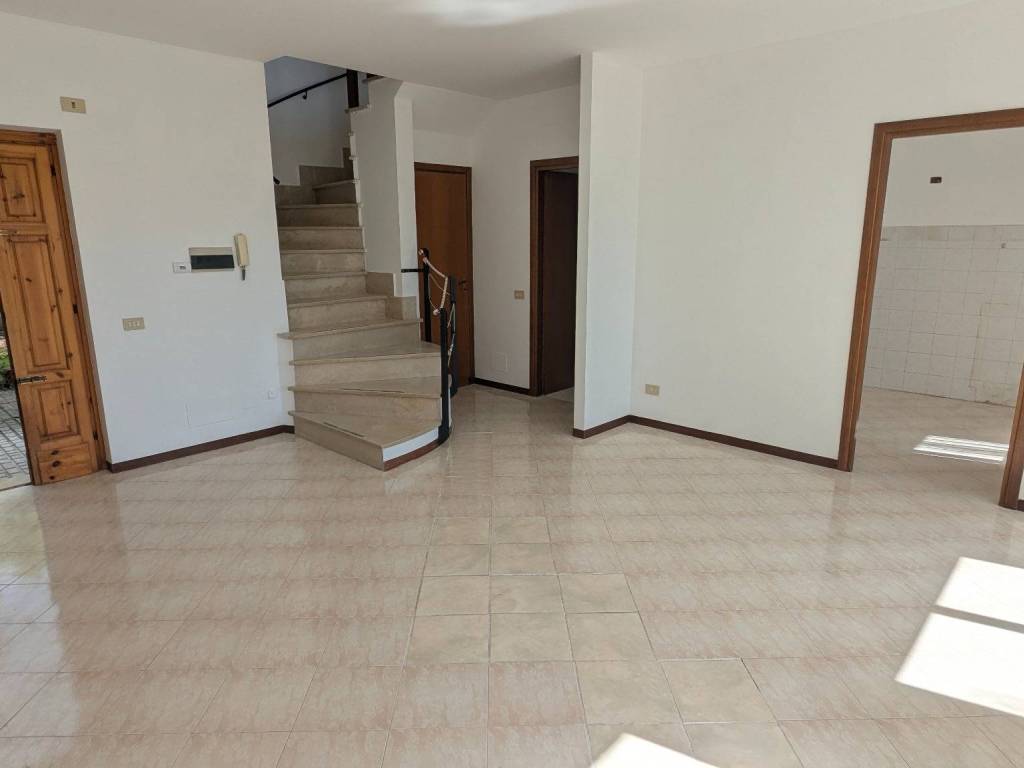 casa indipendente in vendita a Fabrica di Roma