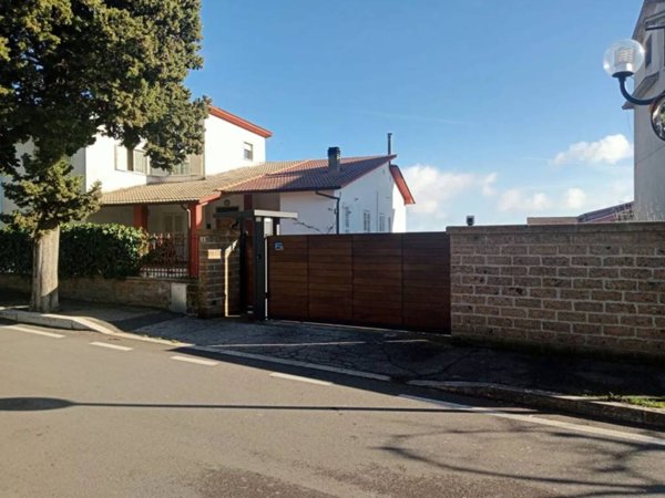 casa indipendente in vendita a Fabrica di Roma