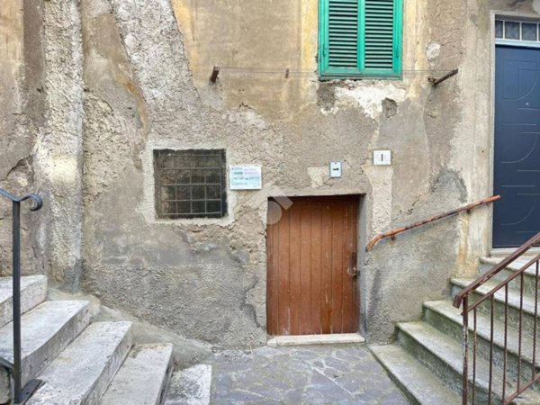 locale di sgombero in vendita a Fabrica di Roma