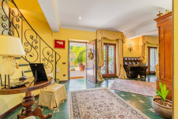 casa indipendente in vendita a Fabrica di Roma