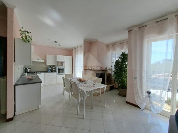 casa indipendente in vendita a Fabrica di Roma
