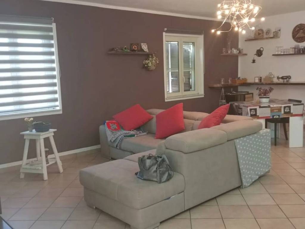 appartamento in vendita a Fabrica di Roma