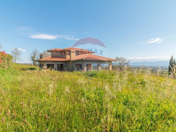 casa indipendente in vendita a Fabrica di Roma
