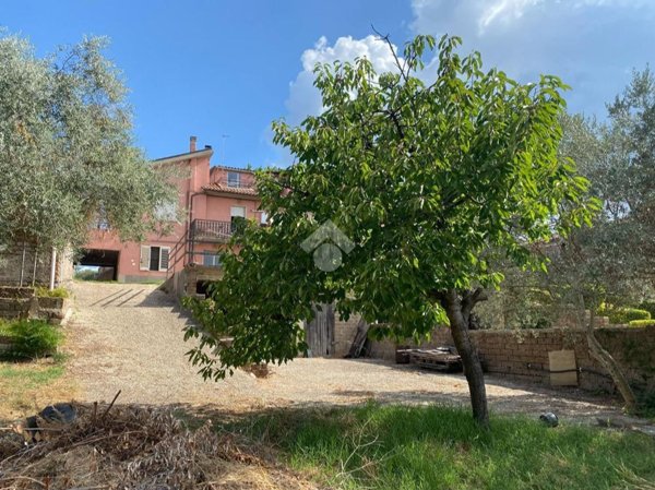 appartamento in vendita a Fabrica di Roma
