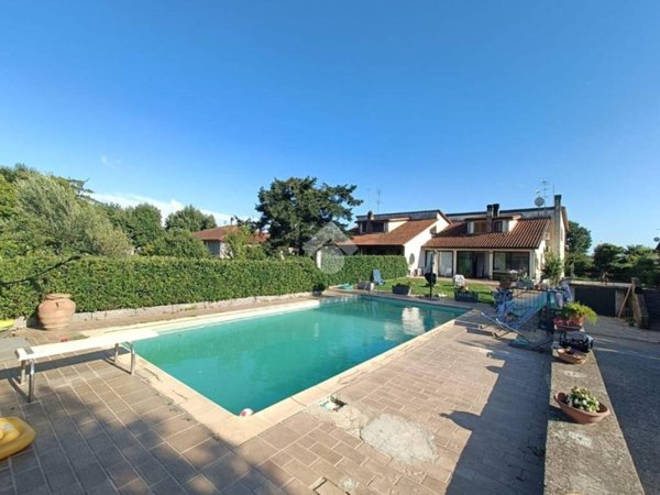 casa indipendente in vendita a Fabrica di Roma