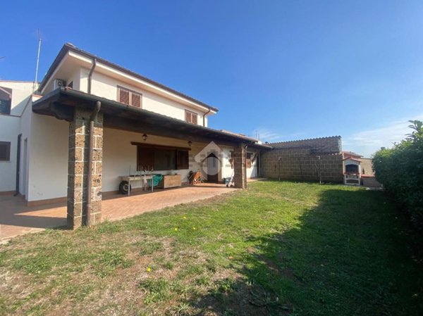 appartamento in vendita a Fabrica di Roma