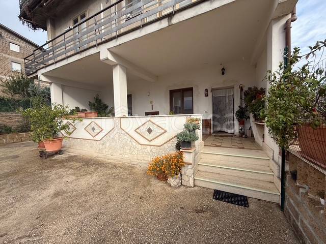 appartamento in vendita a Fabrica di Roma