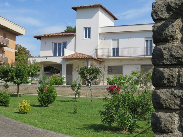 casa indipendente in vendita a Fabrica di Roma