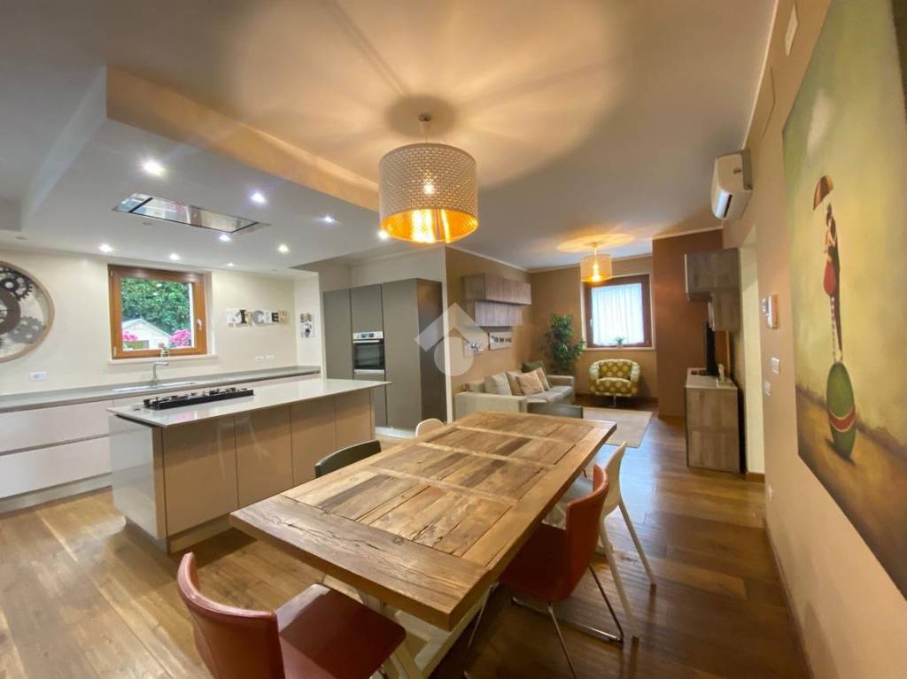 casa indipendente in vendita a Fabrica di Roma