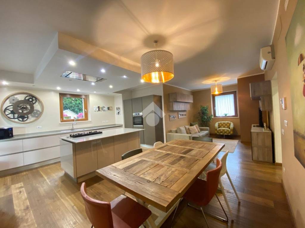 casa indipendente in vendita a Fabrica di Roma