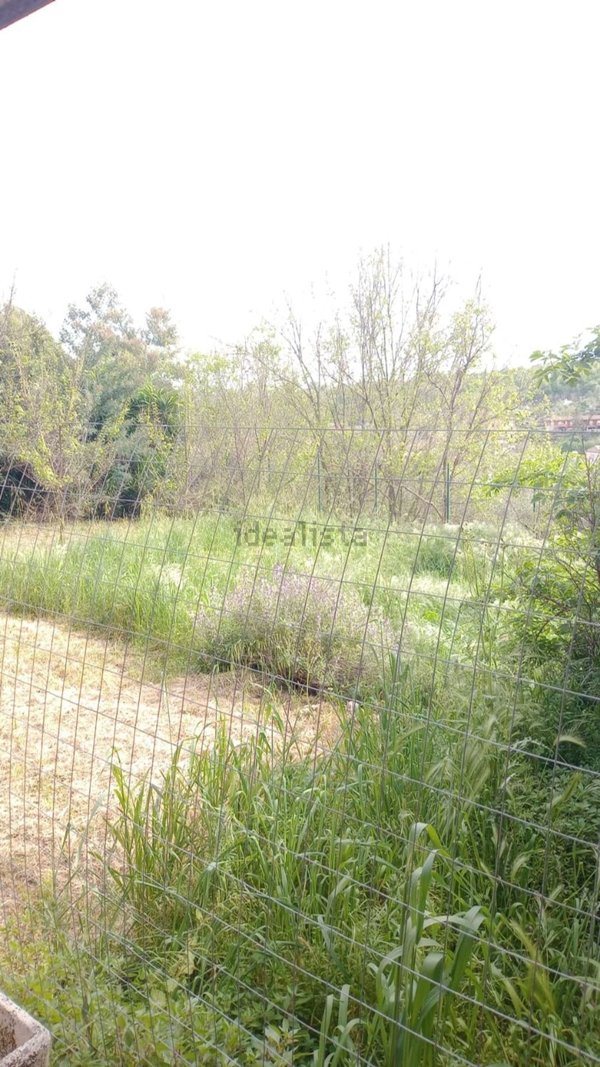 locale di sgombero in vendita a Fabrica di Roma