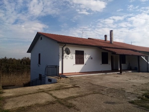 appartamento in vendita a Fabrica di Roma in zona Faleri