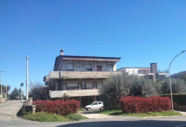 casa indipendente in vendita a Fabrica di Roma