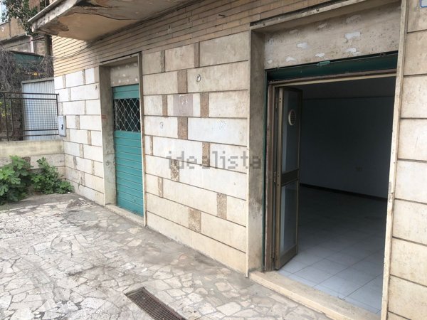 negozio in vendita a Fabrica di Roma