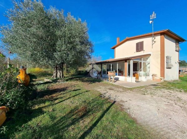 casa indipendente in vendita a Fabrica di Roma