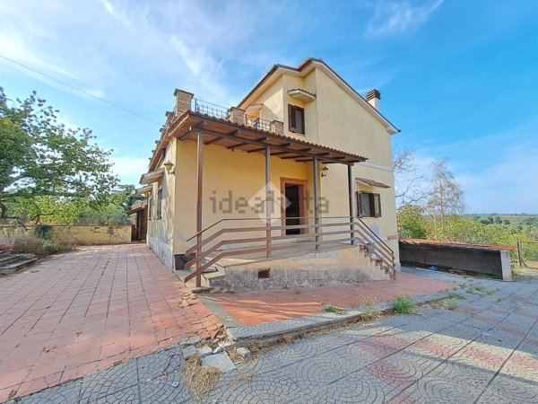 casa indipendente in vendita a Fabrica di Roma