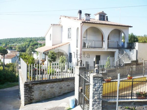 esavano in vendita a Fabrica di Roma