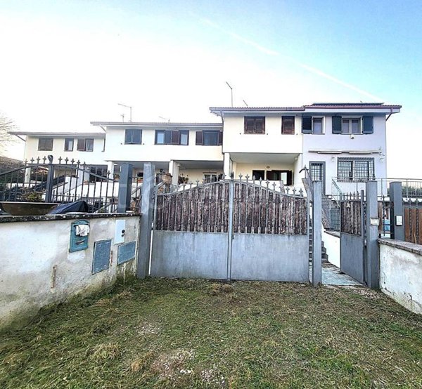 casa indipendente in vendita a Fabrica di Roma