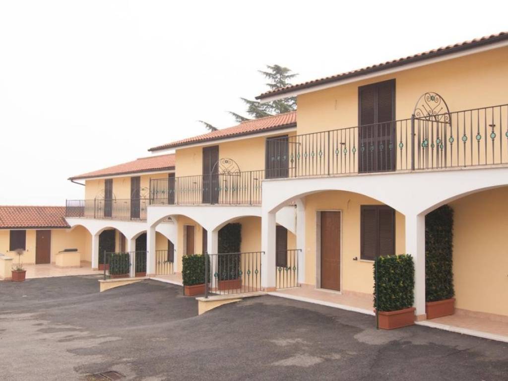 casa indipendente in vendita a Fabrica di Roma