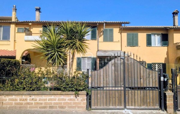 casa indipendente in vendita a Fabrica di Roma