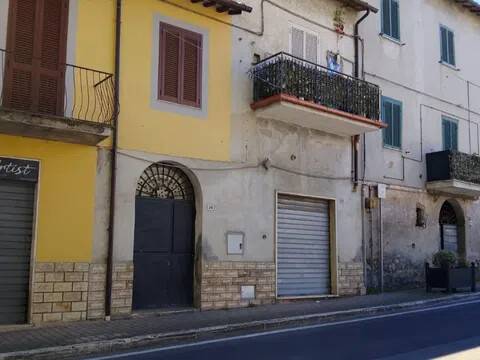 negozio in vendita a Fabrica di Roma