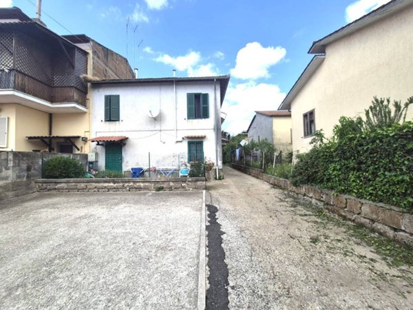 appartamento in vendita a Fabrica di Roma