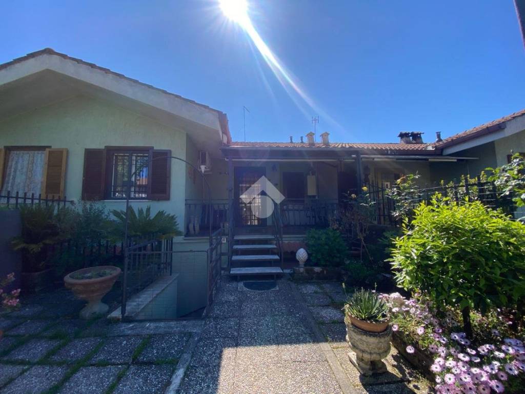 casa indipendente in vendita a Fabrica di Roma