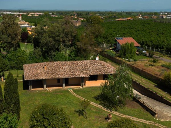 casa indipendente in vendita a Fabrica di Roma