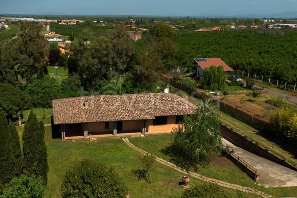 casa indipendente in vendita a Fabrica di Roma