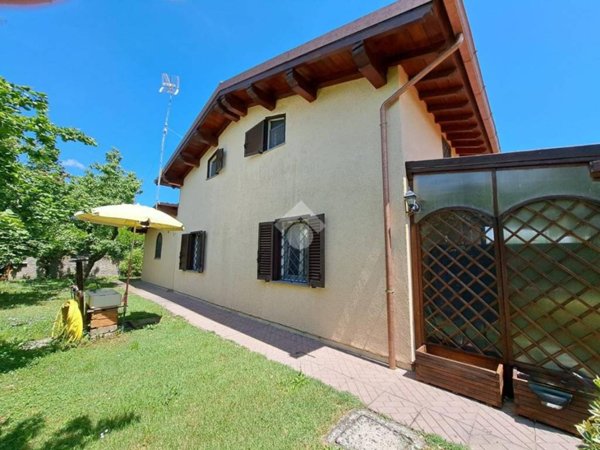 casa indipendente in vendita a Fabrica di Roma