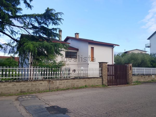 casa indipendente in vendita a Fabrica di Roma
