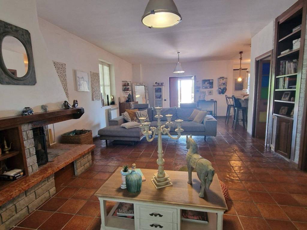 casa indipendente in vendita a Fabrica di Roma in zona Faleri