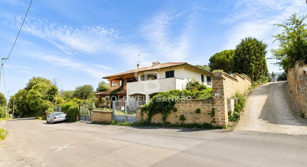 casa indipendente in vendita a Fabrica di Roma
