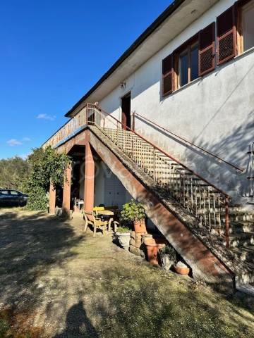 casa indipendente in vendita a Faleria