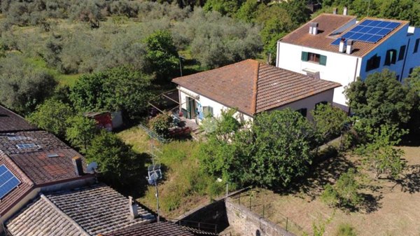 casa indipendente in vendita a Faleria