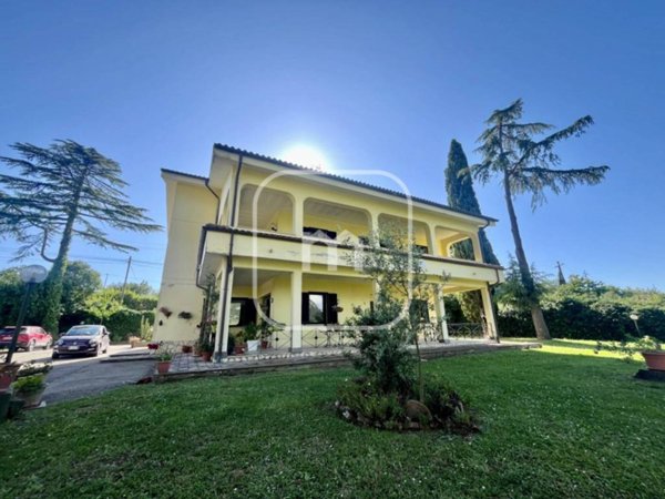 casa indipendente in vendita a Faleria
