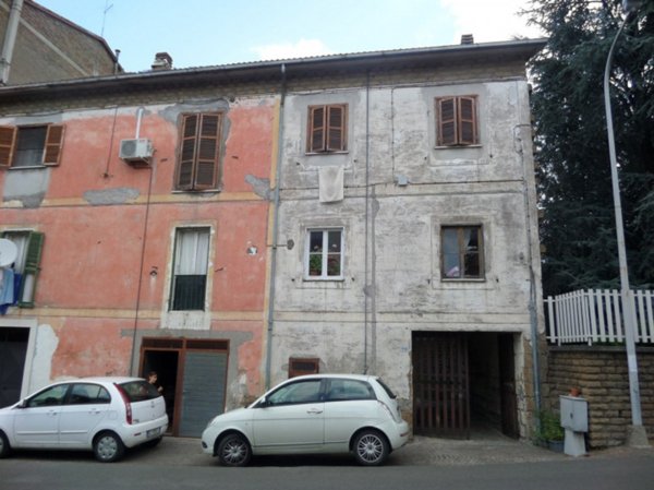 appartamento in vendita a Faleria