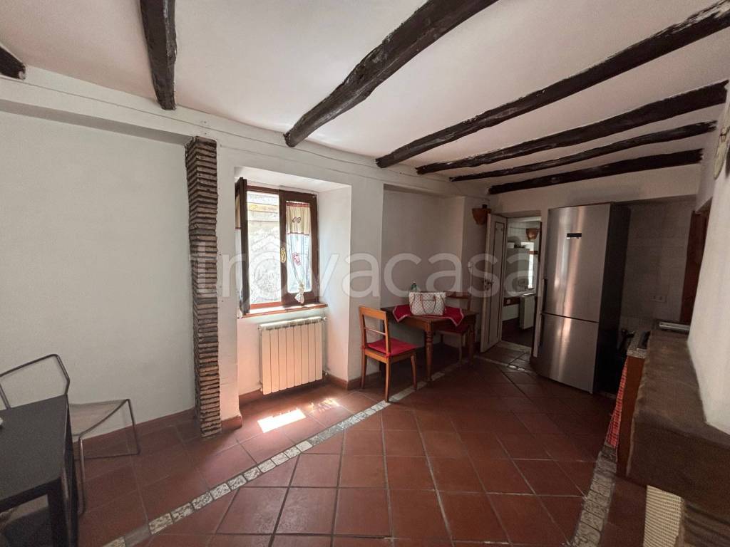 appartamento in vendita a Faleria