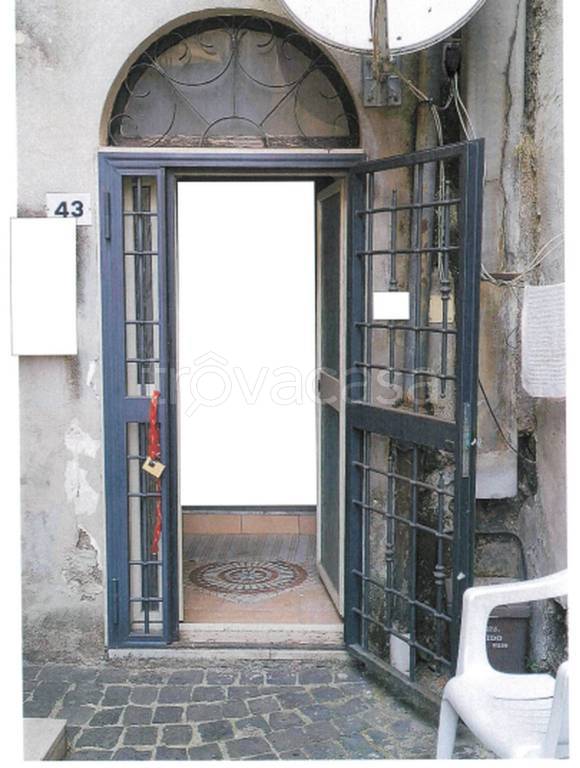 appartamento in vendita a Faleria