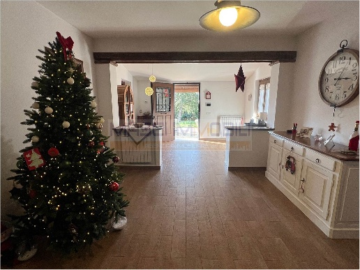 casa indipendente in vendita a Faleria