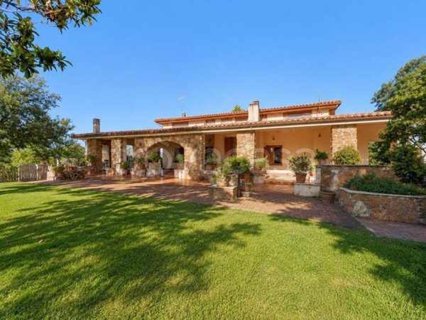 casa indipendente in vendita a Faleria