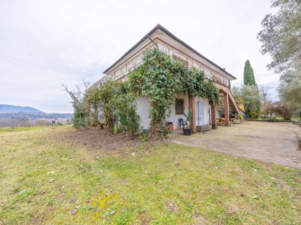 appartamento in vendita a Faleria