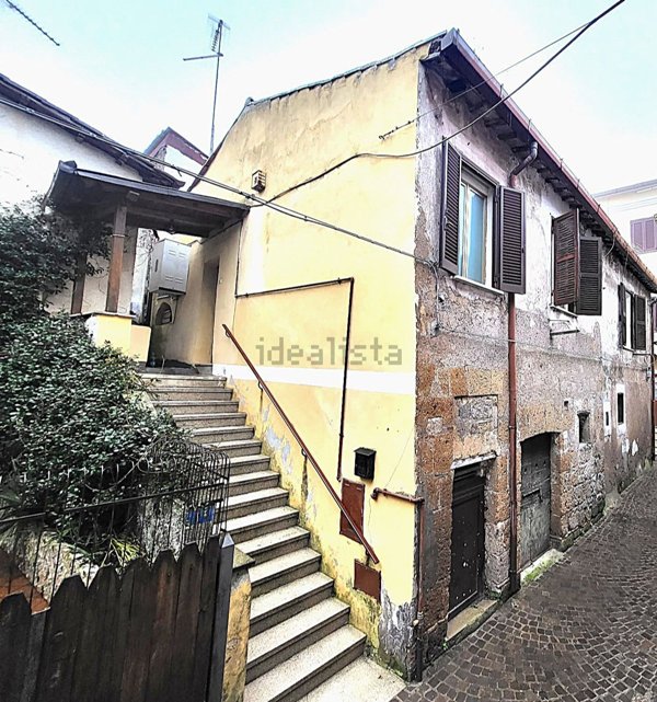 appartamento in vendita a Faleria