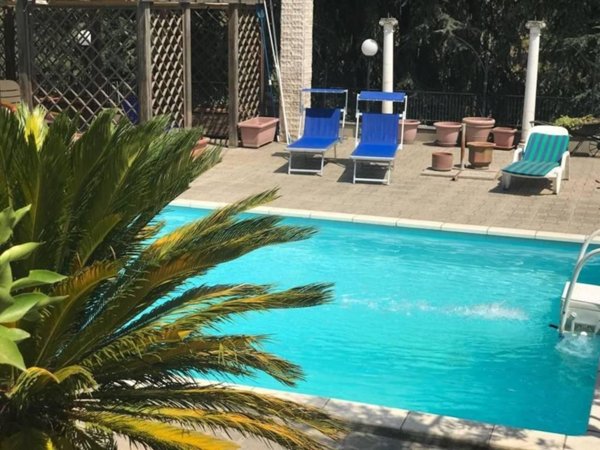 casa indipendente in vendita a Faleria