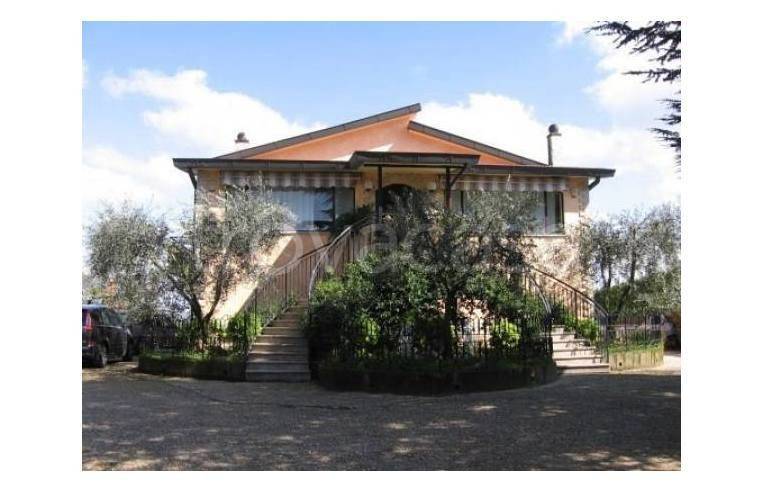 casa indipendente in vendita a Faleria