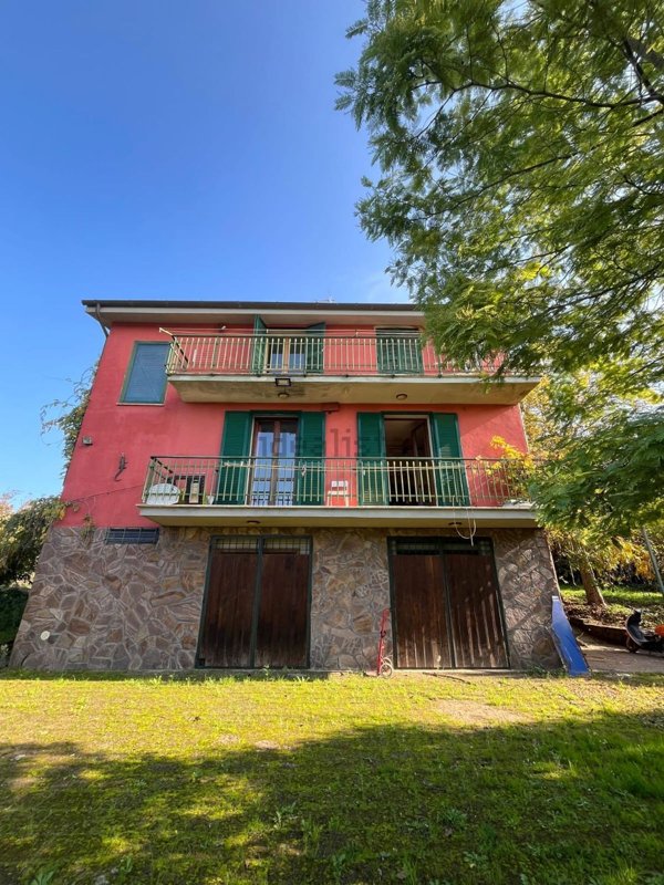 casa indipendente in vendita a Faleria