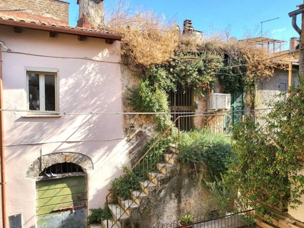 appartamento in vendita a Faleria