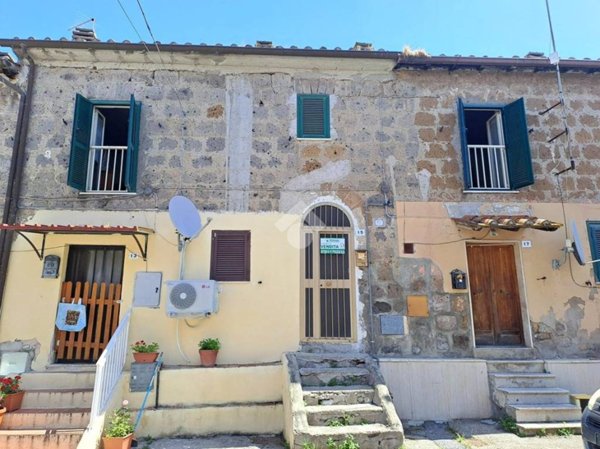 casa semindipendente in vendita a Faleria