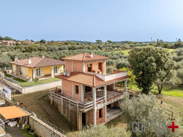 casa indipendente in vendita a Farnese