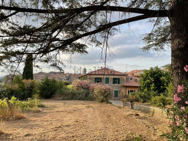 casa indipendente in vendita a Farnese